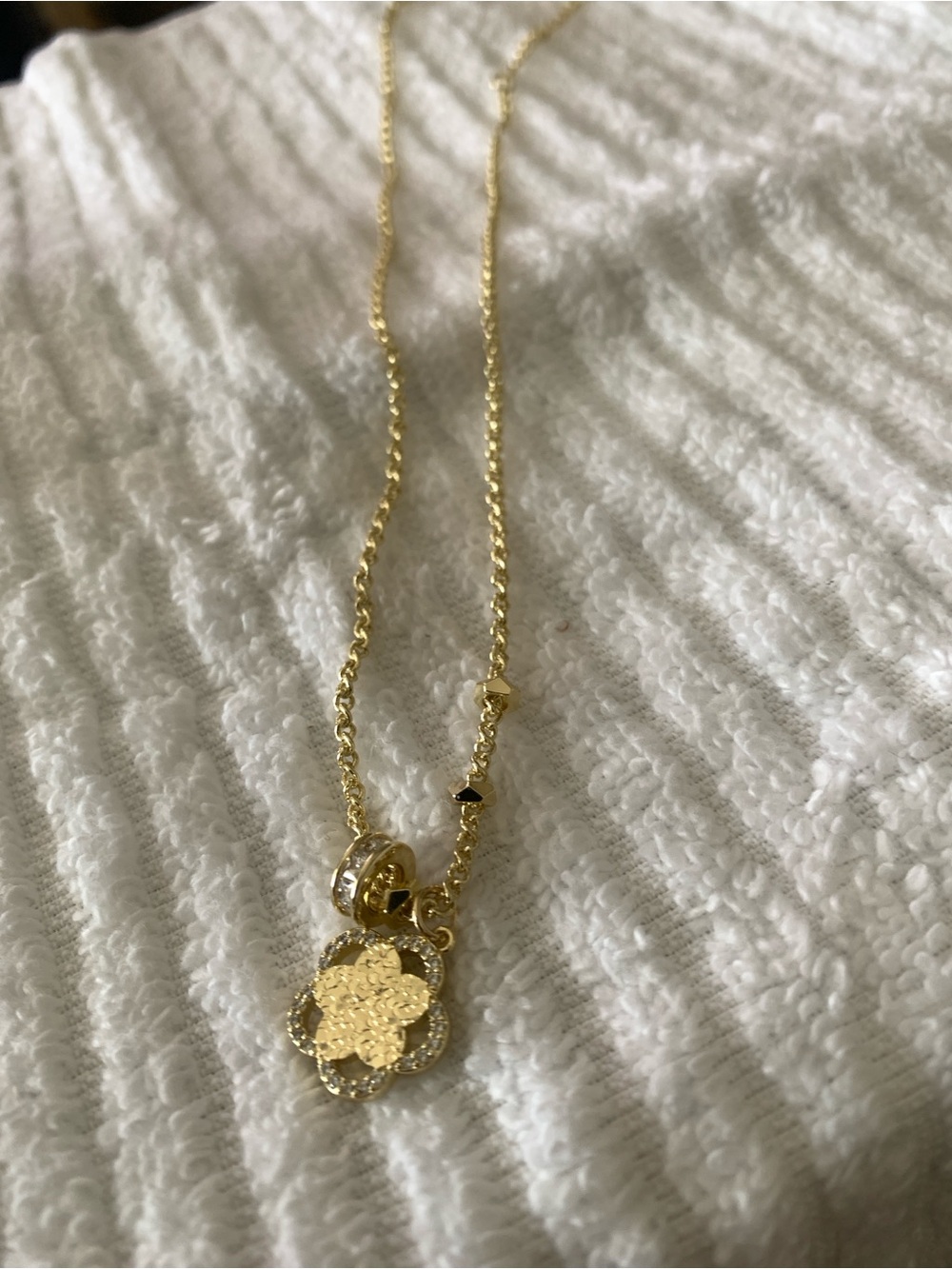 Gold Floral Pendant Necklace - Women Jewelry